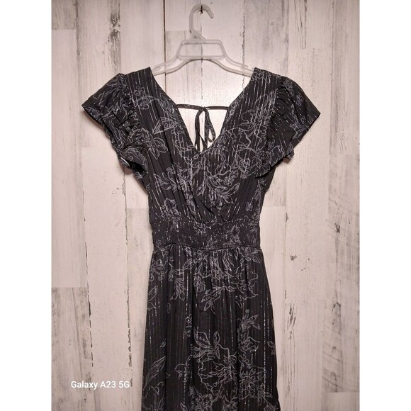 Gap Women’s Size Small Black & Silver Smocked Flutter Sleeve Midi Dress - Picture 3 of 9